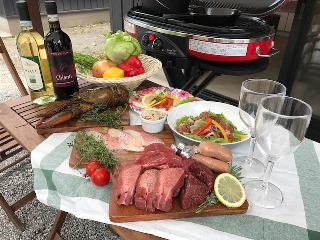 Beef tongue, skirt steak, fillet, shrimp, white fish,
salad, wine, marinade, luxurious BBQ ingredients! イメージ